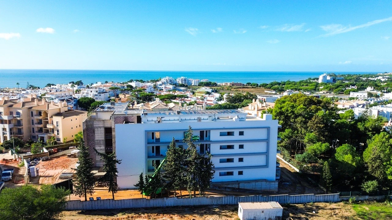 Apartamento T2 para Venda em Albufeira e Olhos de Água Foto 2
