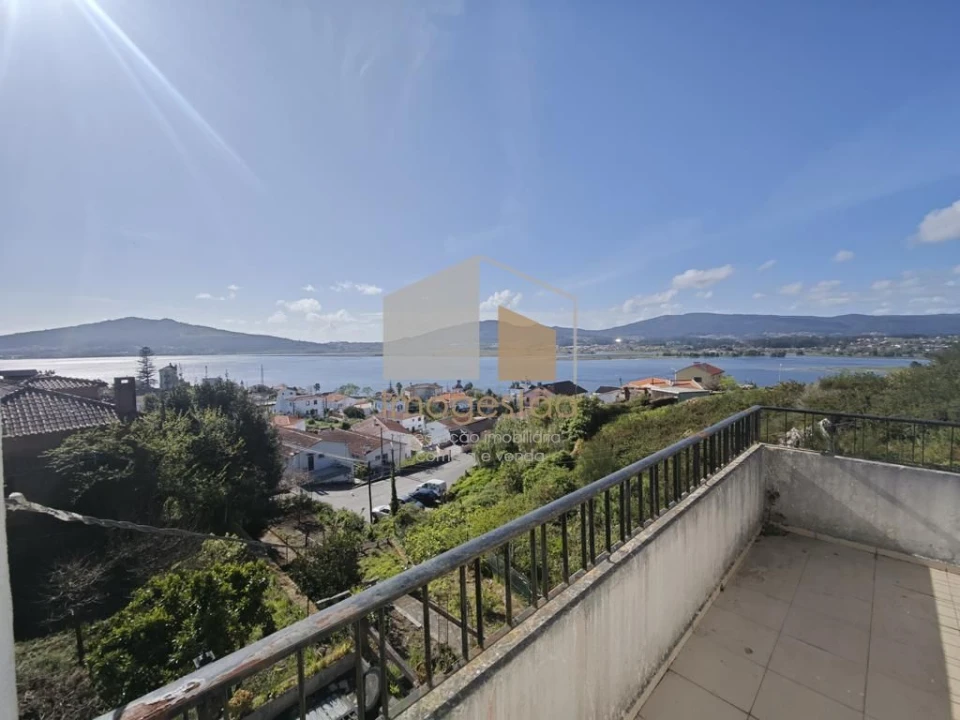 Moradia T4 para Venda em Seixas Foto 2