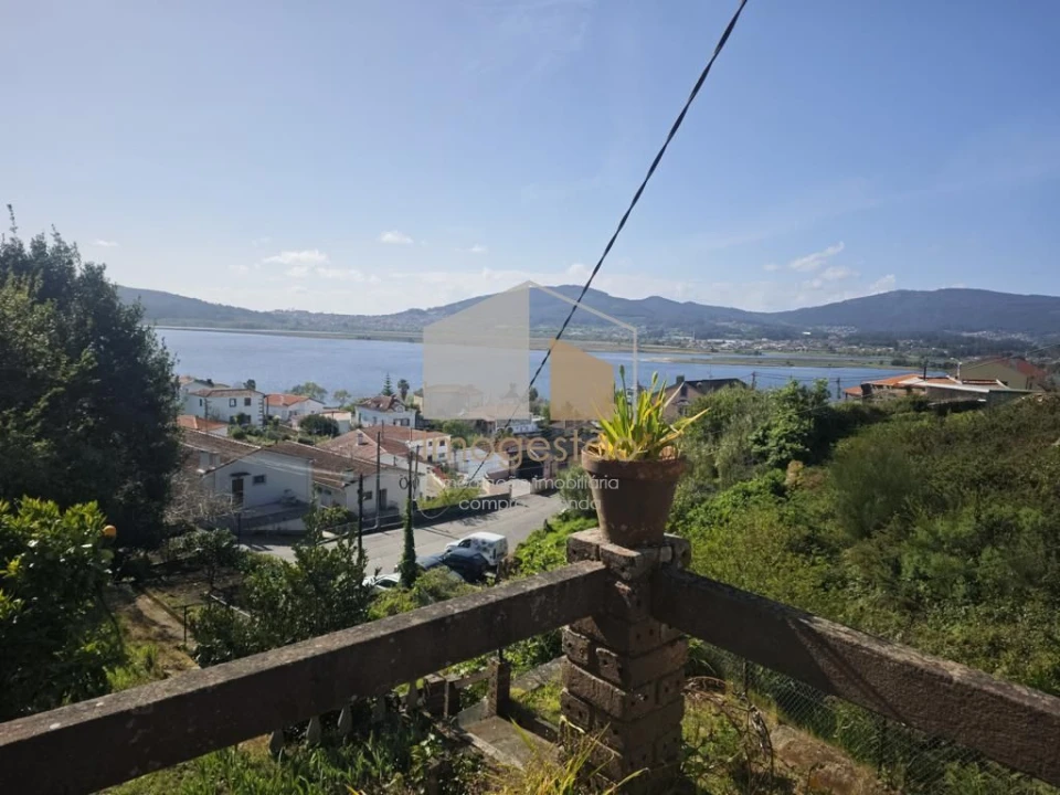 Moradia T4 para Venda em Seixas Foto 1