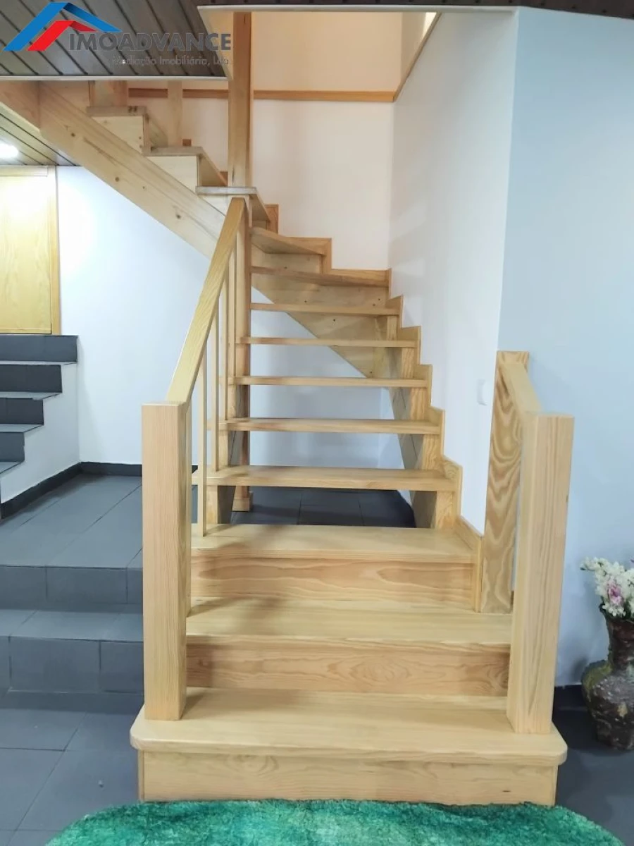 Moradia T6 para Venda em Lorvão Foto 48