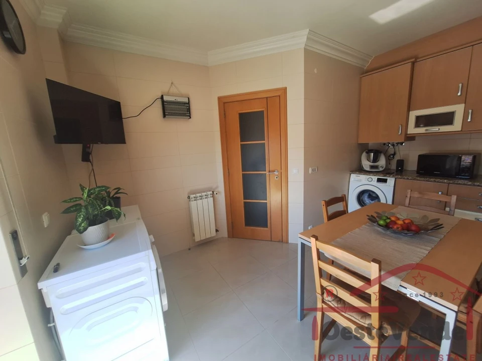 Apartamento T3 para Venda em Cadaval e Pêro Moniz Foto 11
