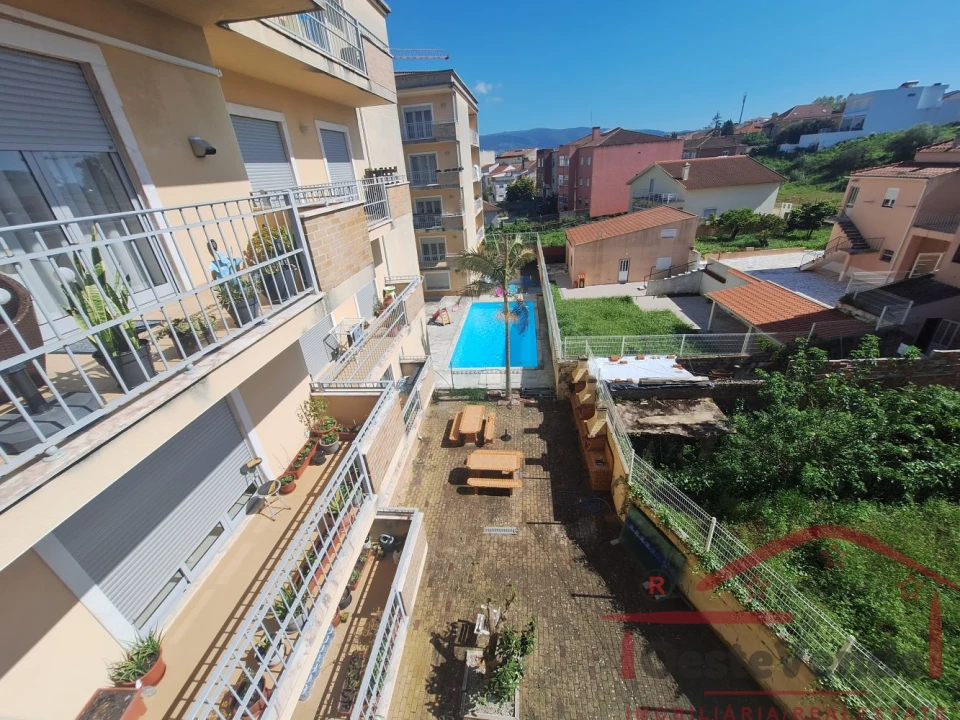 Apartamento T3 para Venda em Cadaval e Pêro Moniz Foto 29