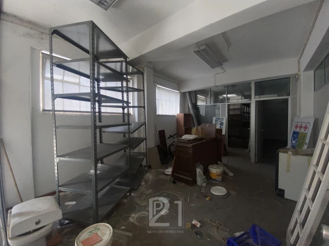 Armazém para Venda em Falagueira-Venda Nova Foto 12