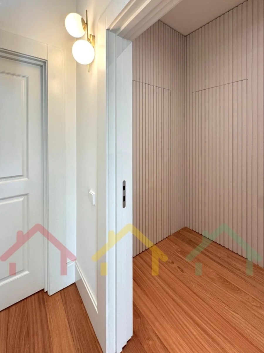 Apartamento T2 para Venda em Paranhos Foto 4