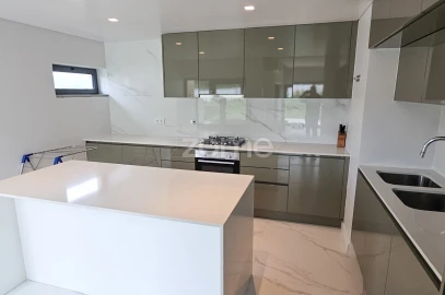 Moradia T4 para Venda em Santa Maria e São Miguel, São Martinho, São Pedro Penaferrim