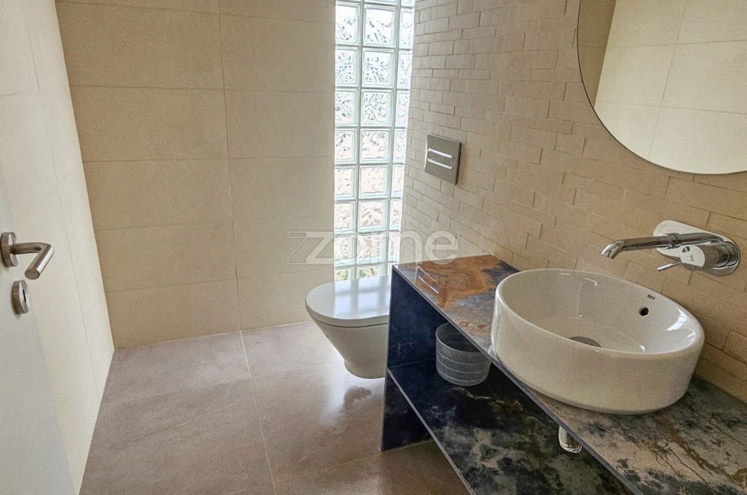Moradia T4 para Venda em Santa Maria e São Miguel, São Martinho, São Pedro Penaferrim Foto 10