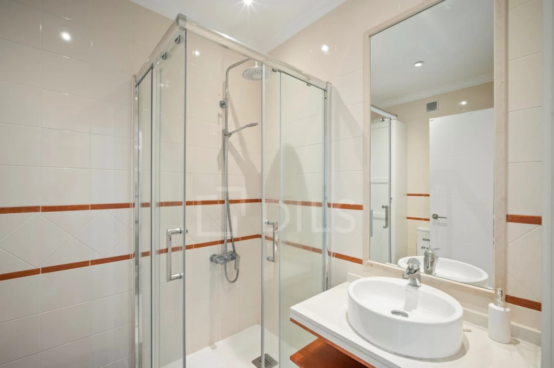 Apartamento T4 para Venda em Alcabideche Foto 31