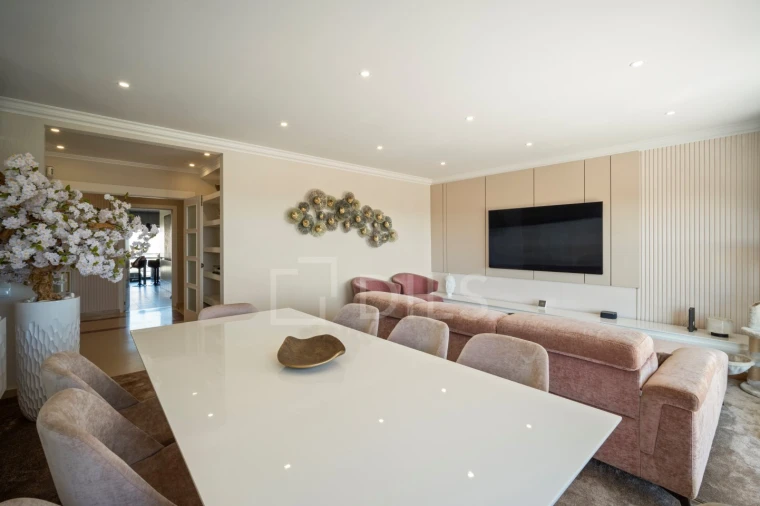 Apartamento T4 para Venda em Alcabideche Foto 6