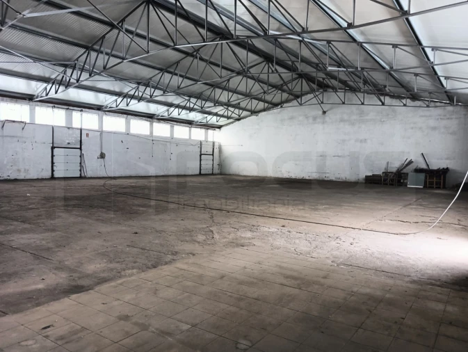 Armazém para Venda em Albergaria-A-Velha e Valmaior Foto 1