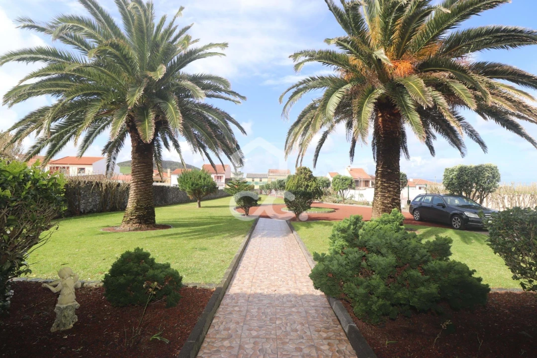 Moradia T3 para Venda em Ribeirinha Foto 38