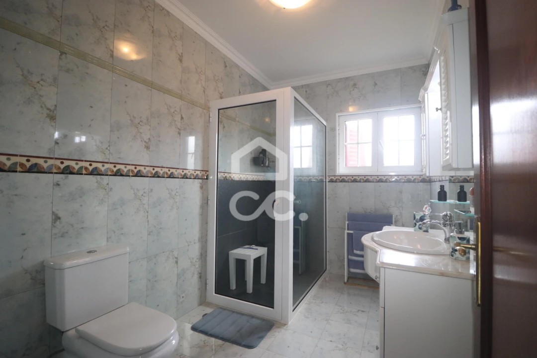 Moradia T3 para Venda em Ribeirinha Foto 18