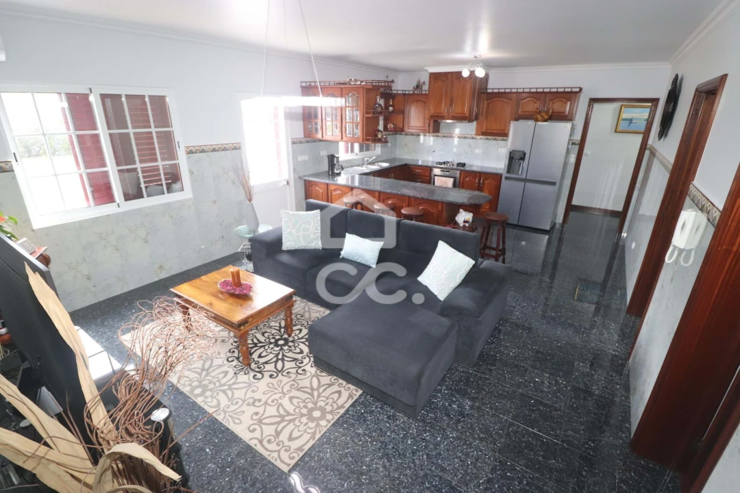 Moradia T3 para Venda em Ribeirinha Foto 16