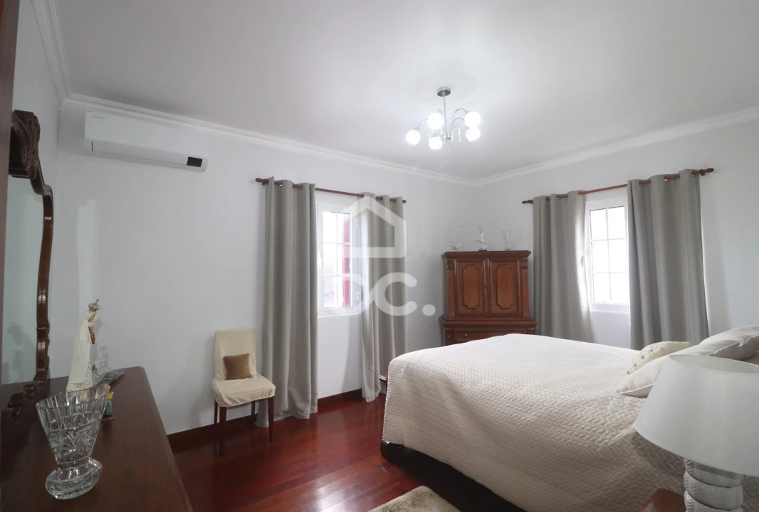 Moradia T3 para Venda em Ribeirinha Foto 26