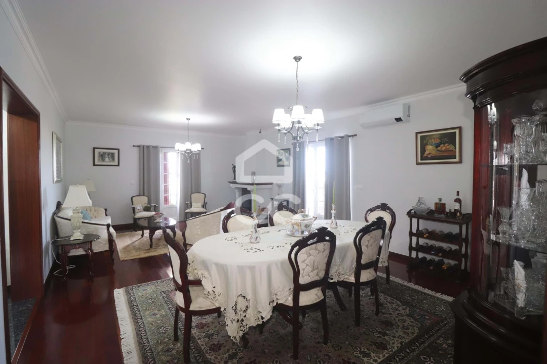 Moradia T3 para Venda em Ribeirinha Foto 13