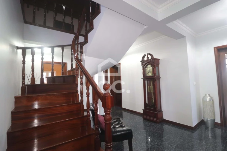 Moradia T3 para Venda em Ribeirinha Foto 27