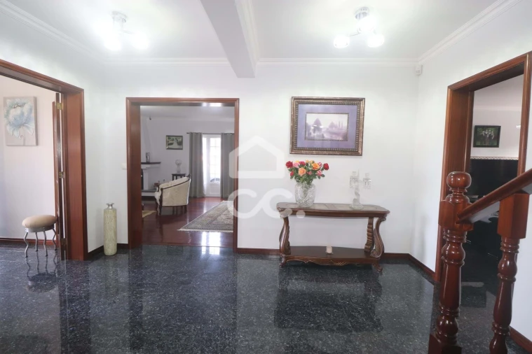 Moradia T3 para Venda em Ribeirinha Foto 8