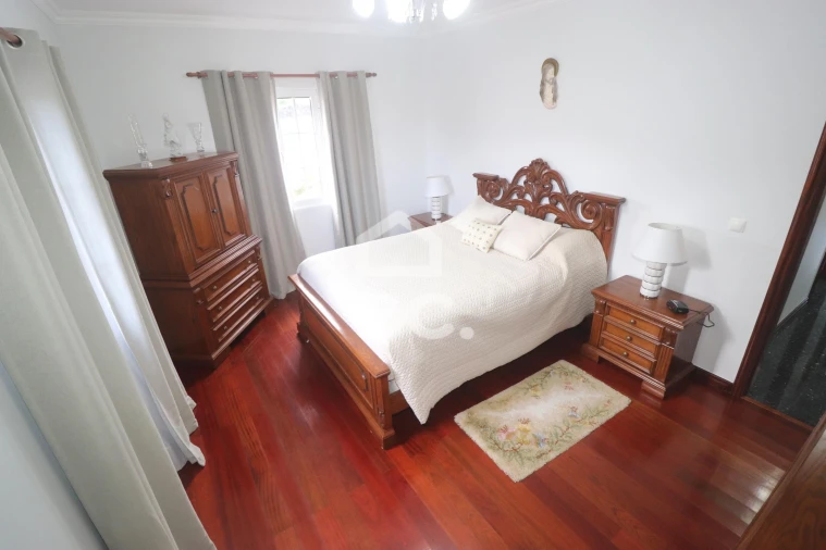 Moradia T3 para Venda em Ribeirinha Foto 26