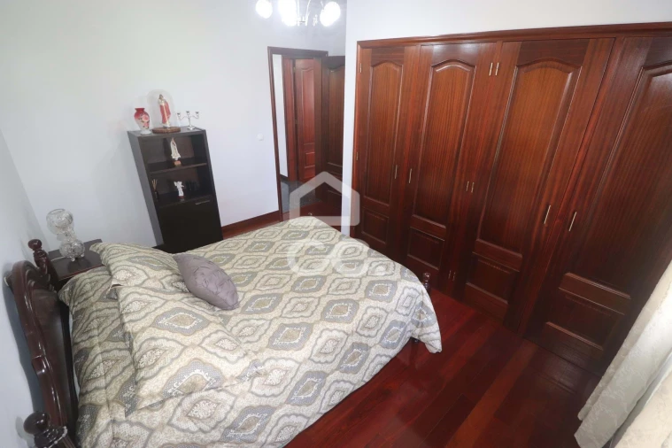 Moradia T3 para Venda em Ribeirinha Foto 20