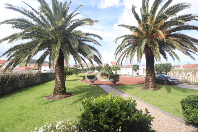 Moradia T3 para Venda em Ribeirinha Foto 30