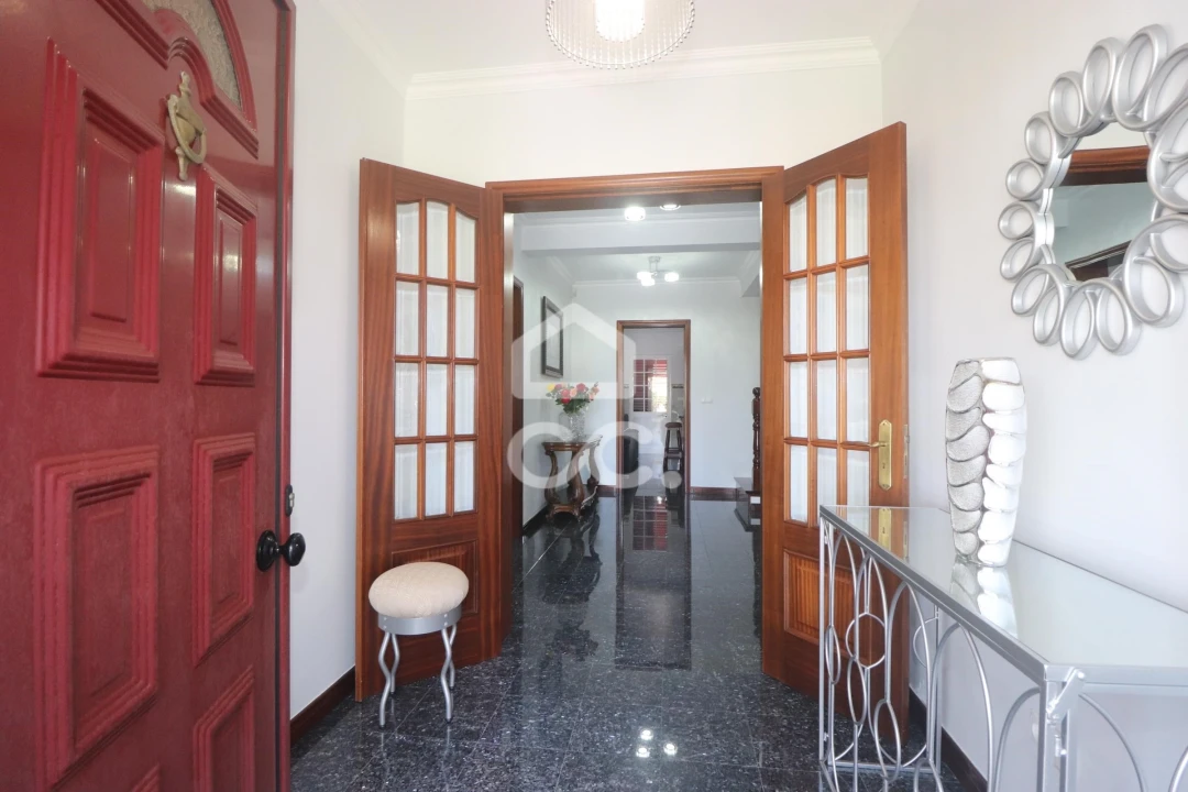 Moradia T3 para Venda em Ribeirinha Foto 8