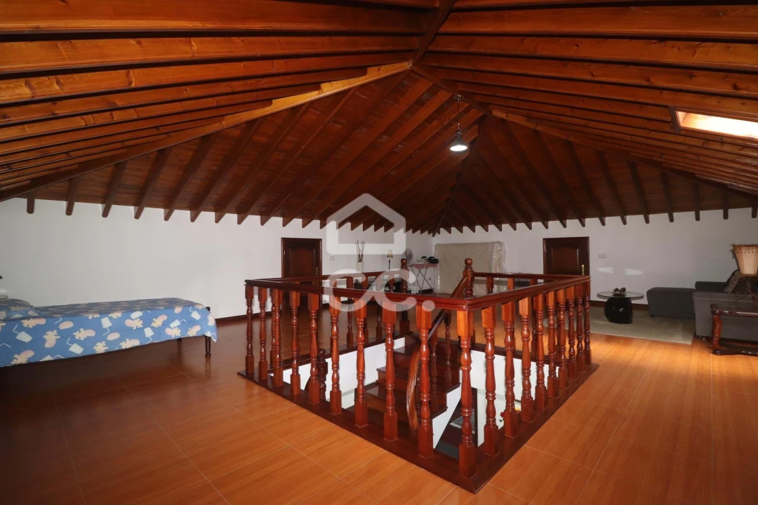 Moradia T3 para Venda em Ribeirinha Foto 29