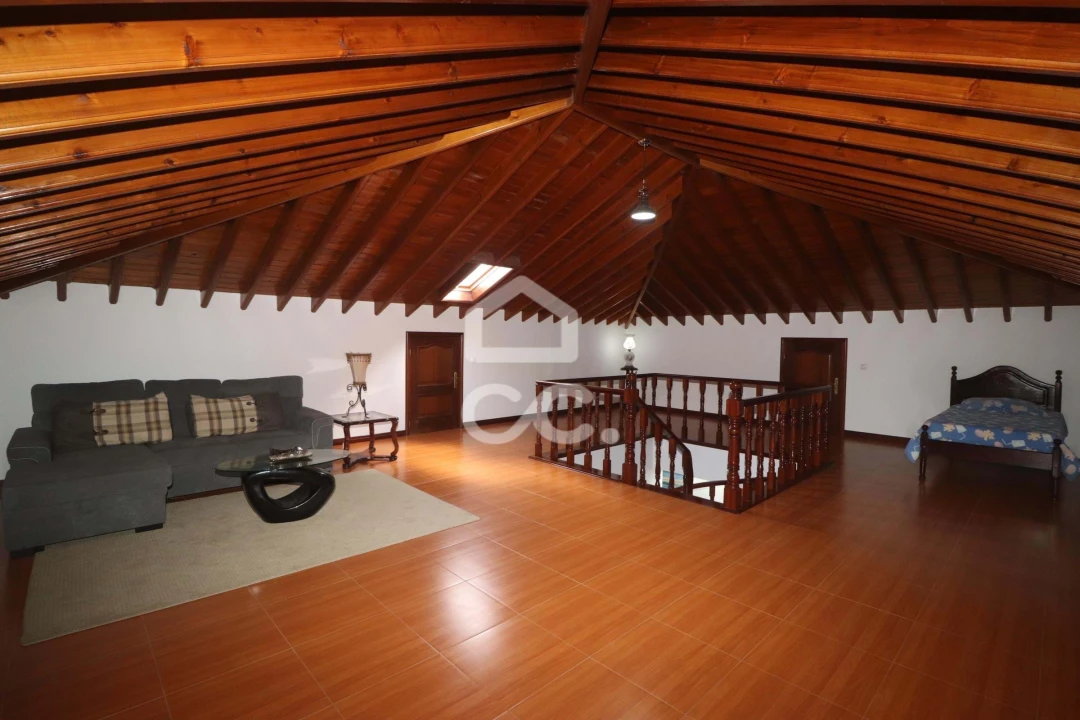 Moradia T3 para Venda em Ribeirinha Foto 30