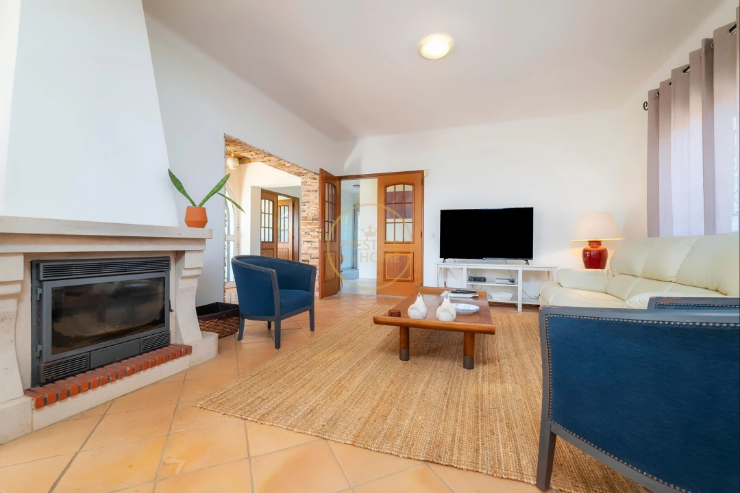 Moradia T4 para Arrendamento em Quarteira Foto 40