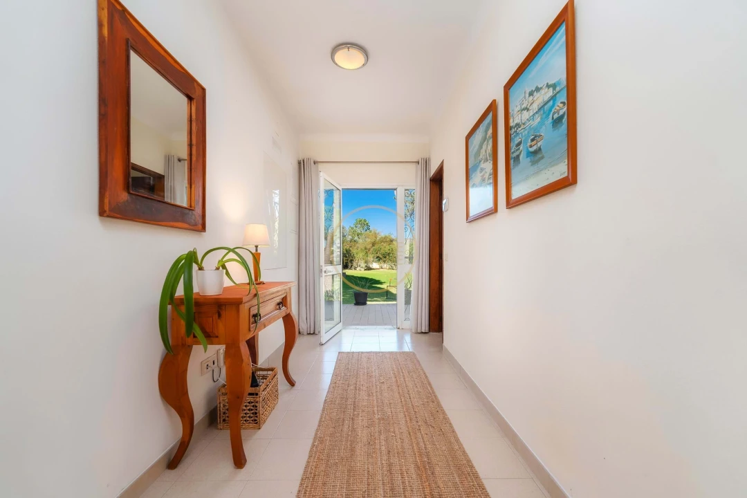 Moradia T4 para Arrendamento em Quarteira Foto 11