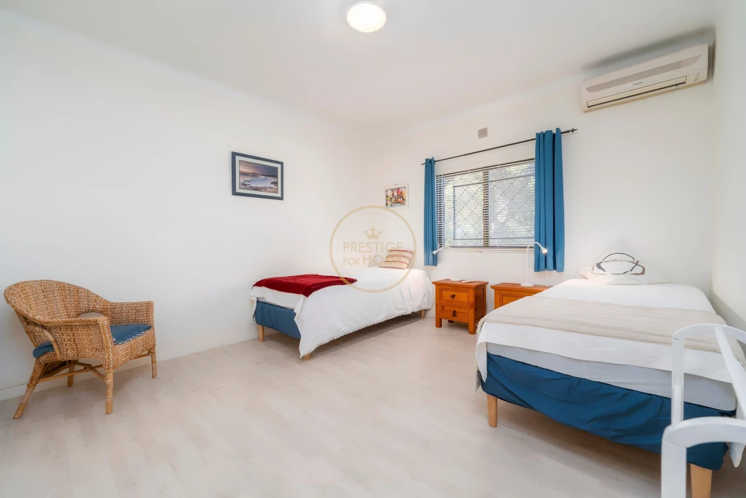 Moradia T4 para Arrendamento em Quarteira Foto 53