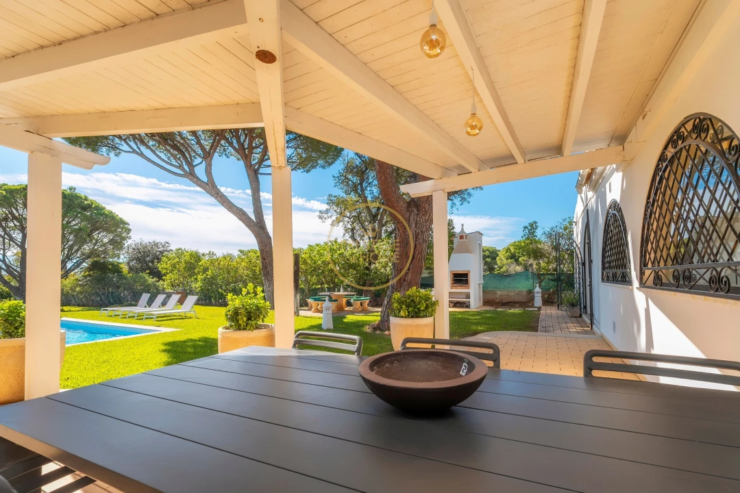 Moradia T4 para Arrendamento em Quarteira Foto 43