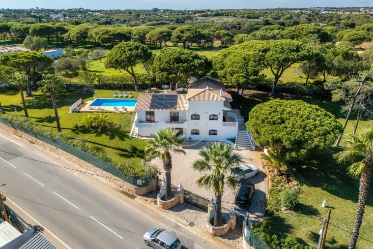 Moradia T4 para Arrendamento em Quarteira Foto 106