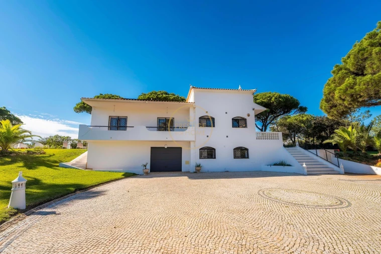 Moradia T4 para Arrendamento em Quarteira Foto 96