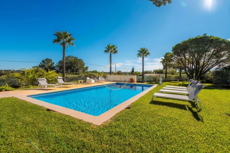 Moradia T4 para Arrendamento em Quarteira Foto 58