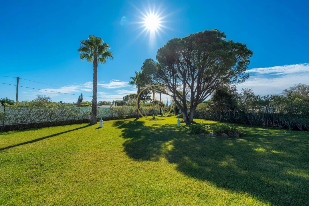 Moradia T4 para Arrendamento em Quarteira Foto 73