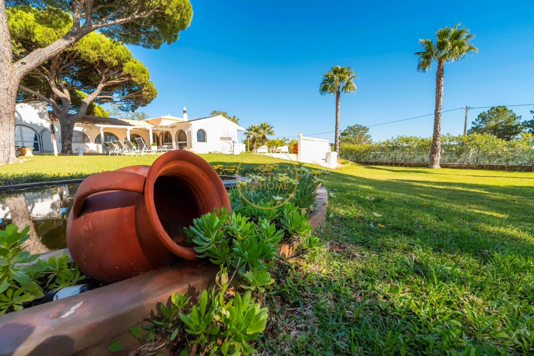 Moradia T4 para Arrendamento em Quarteira Foto 49