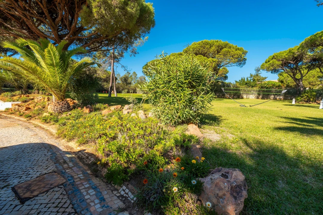 Moradia T4 para Arrendamento em Quarteira Foto 64