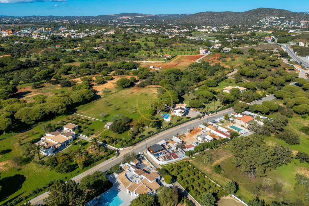 Moradia T4 para Arrendamento férias em Quarteira Foto 14