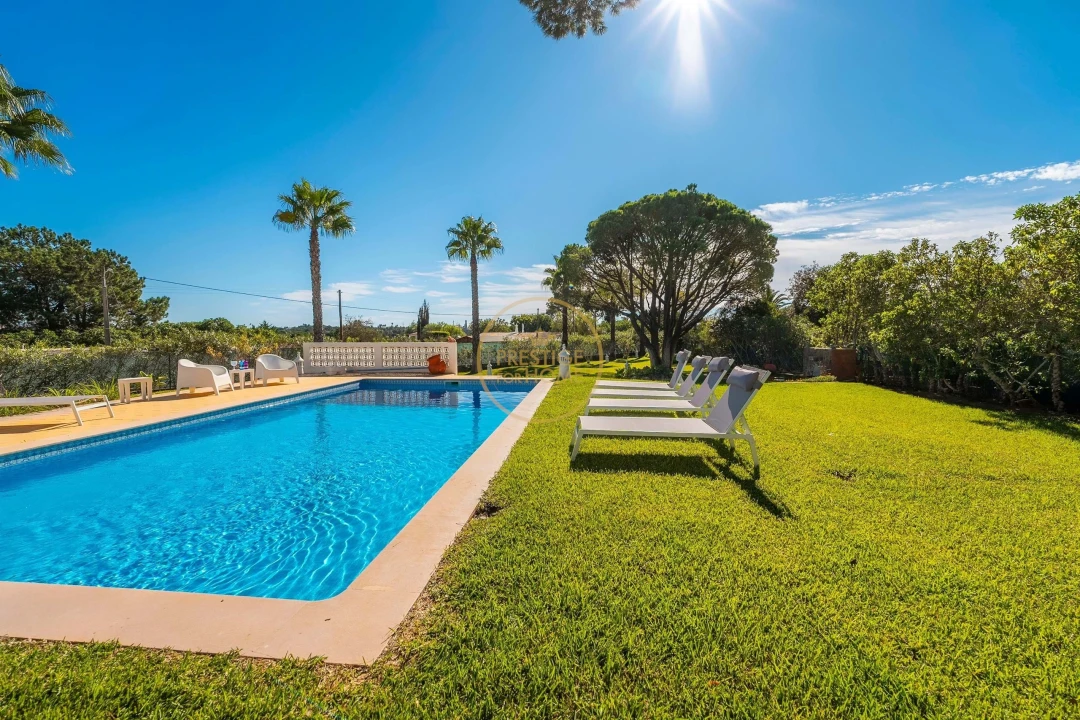 Moradia T4 para Arrendamento férias em Quarteira Foto 53