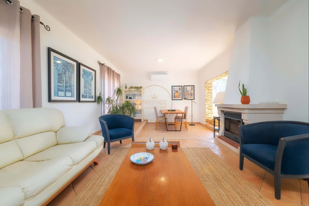 Moradia T4 para Arrendamento férias em Quarteira Foto 3