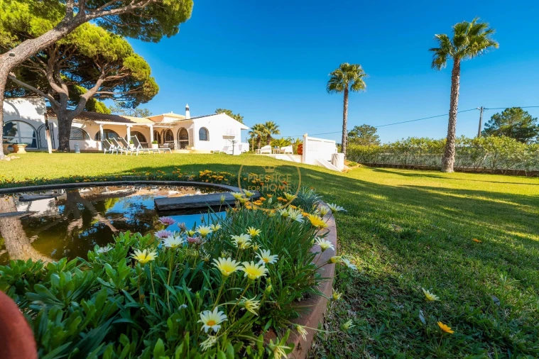 Moradia T4 para Arrendamento férias em Quarteira Foto 28