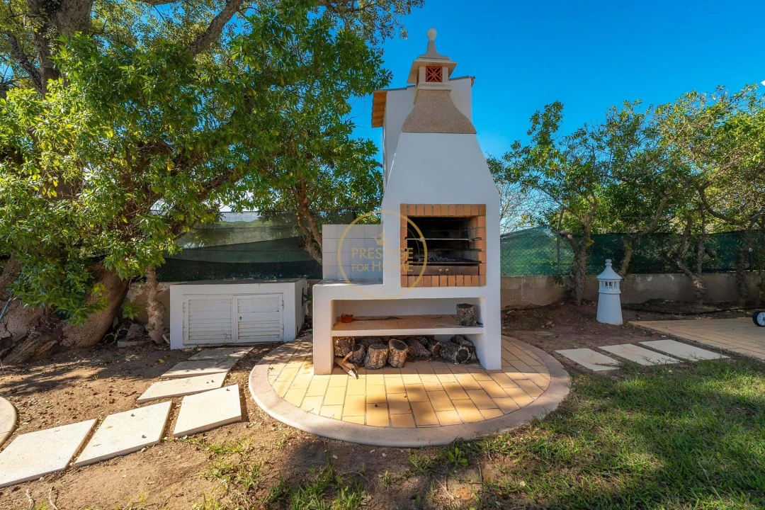 Moradia T4 para Arrendamento férias em Quarteira Foto 5