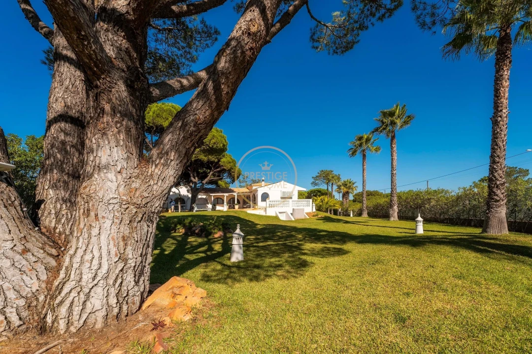 Moradia T4 para Arrendamento férias em Quarteira Foto 31