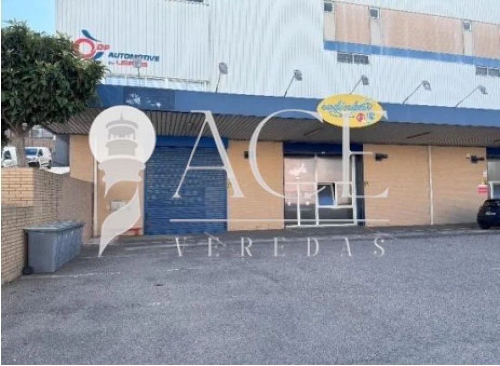 Prédio para Venda em Sacavém e Prior Velho Foto 15