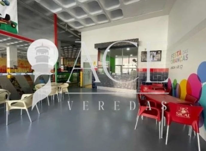 Prédio para Venda em Sacavém e Prior Velho Foto 17