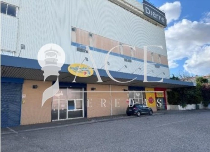 Prédio para Venda em Sacavém e Prior Velho Foto 12