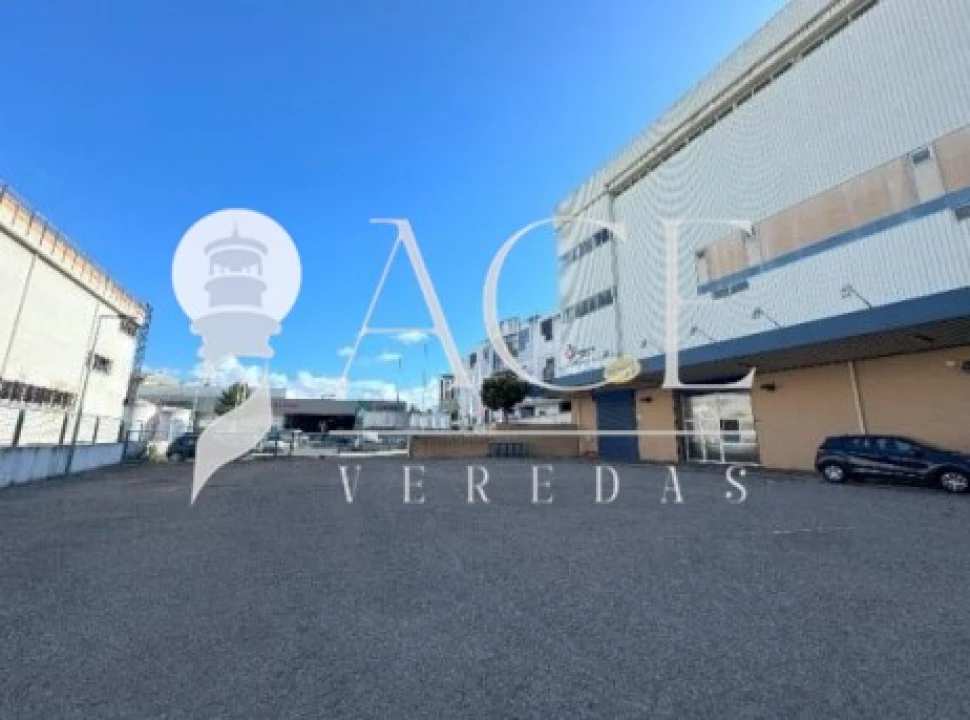 Prédio para Venda em Sacavém e Prior Velho Foto 2