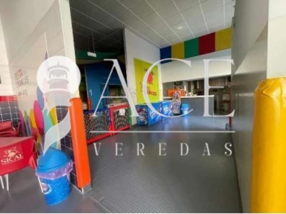 Prédio para Venda em Sacavém e Prior Velho Foto 19