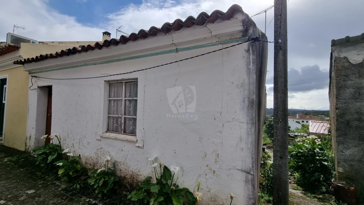 Moradia T3 para Venda em São Pedro do Esteval Foto 1