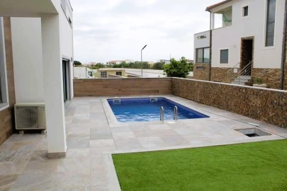 Moradia T3 para Venda em Albufeira e Olhos de Água