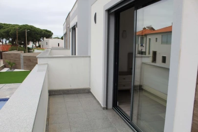 Moradia T3 para Venda em Albufeira e Olhos de Água